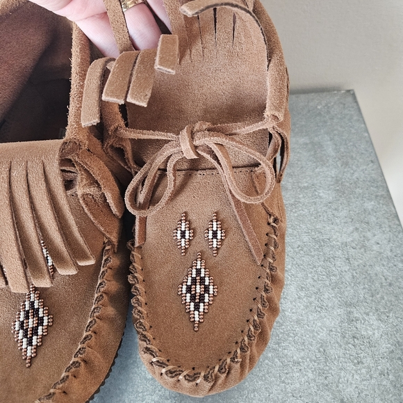 NWOT Manitobah Moccasins for Women - Picture 4 of 7